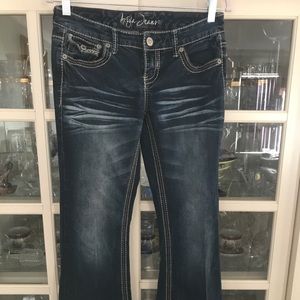 Ariya Jeans Boot Cut Embroidered Flap Pockets